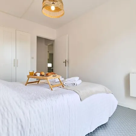 Apartment 3 Bedrooms, Free Parking, 10 Min From The Arena Reims